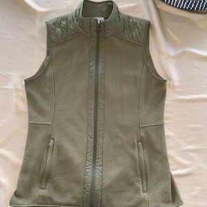 T by Talbots Olive Green Knit Sweater Vest Quilted Trim Zip Front Preppy Sz M